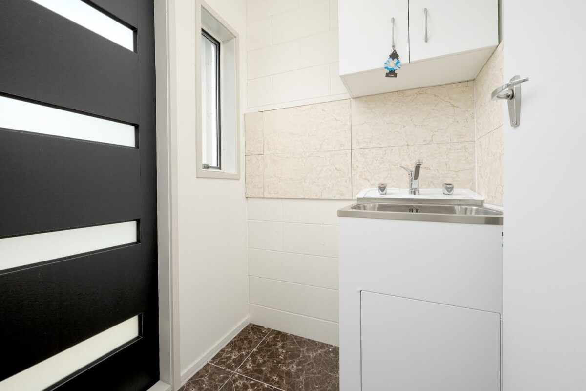2 beds 1 bath home with garage and garden, With no annual body corporate/society fees, close to school, supermarket, shops, train station, 5/106 West Coast Road, Glen Eden, Auckland