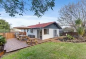3 beds house on 926m2 section, 0.3 km to Bruce McLaren Intermediate School, 1.1 km to Henderson South School, 1.6 km to Henderson High School, 20 Newham Place, Henderson, Auckland