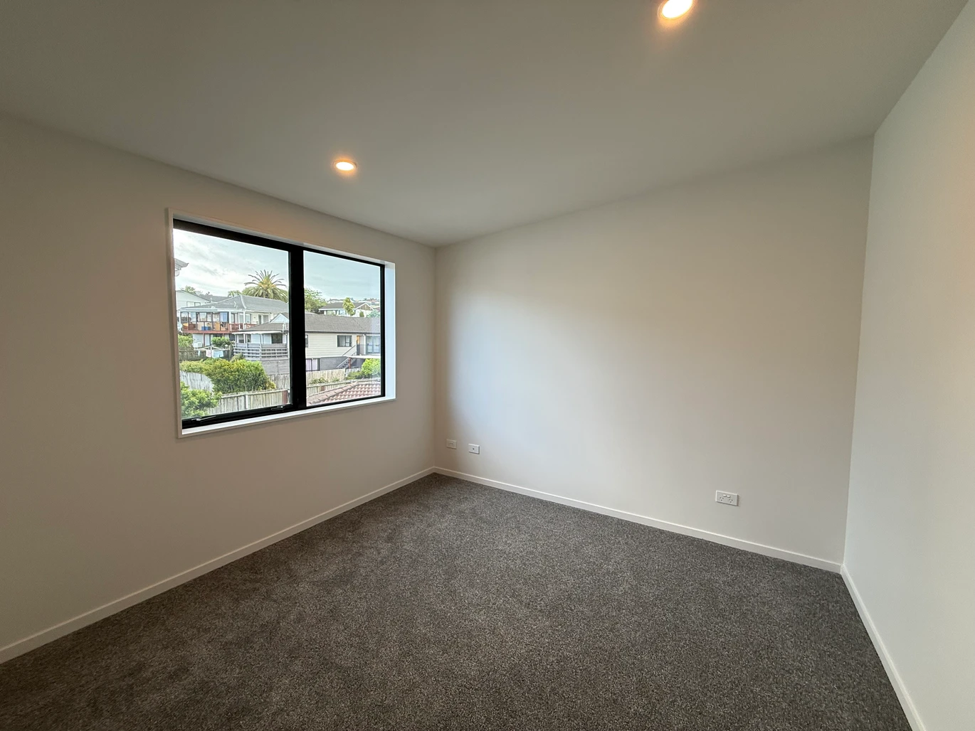 Freehold smart layout 2 beds 2.5 baths home, ground floor versatile room with 1 bath, Walk to Highland Park Shopping Centre, Zoned for Howick Primary, Howick Intermediate, and Pakuranga College, 7/24 (Lot 4) Aberfeldy Avenue, Highland Park, Auckland