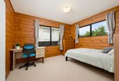 Standalone 3 beds house with garage and car parks, close to WestCity Waitakere Mall, Lincoln Road Shopping Centre, local schools, 5/7 Duncan Avenue, Te Atatu South, Auckland