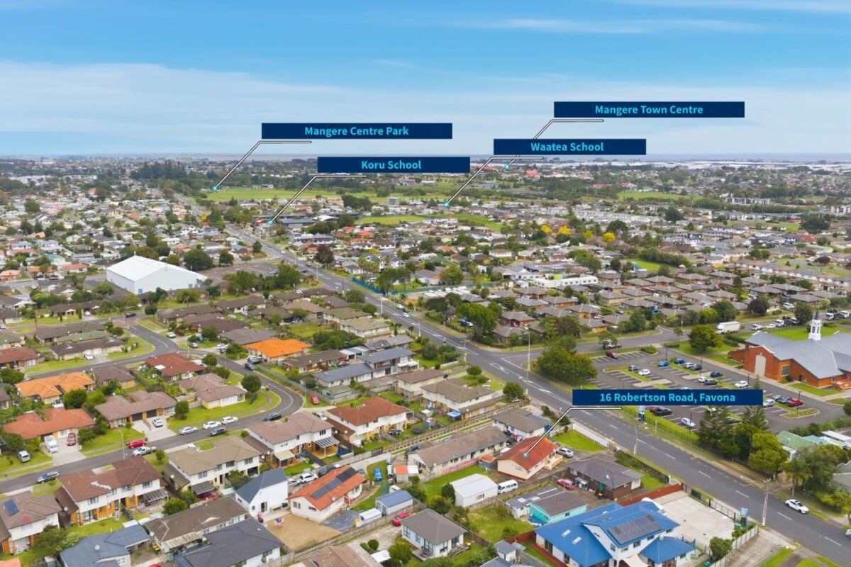 Must Sell on or before Auction, once in 24 years, Owners under contract on Dream Home, 3 beds house on 849m2 section, zoned Mixed Housing Suburban, 16 Robertson Road, Mangere, Auckland
