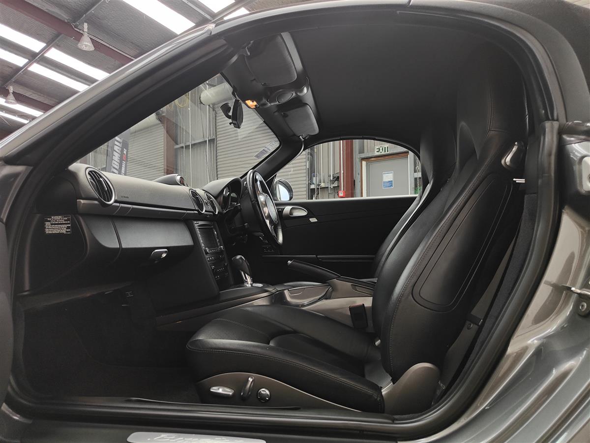 2011 Porsche Boxster RWD/ELECTRIC SOFT TOP/NZ NEW/FULL SERVICE HISTORY/MINT CONDITION Convertible Automatic, 2 seats, Automatic, Petrol, 6 cylinder, 2,893 cc, 68,501 km