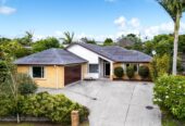 217m2 Brick and tile 5 beds 2 baths house with double garage on 527m2 section, Short walk to Lake Panorama, Close to local shops and quality schools, 24 Sapperton Drive, Henderson, Auckland