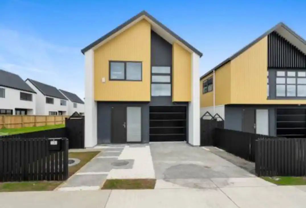 177m2 standalone 4 beds 3 baths house with garage, in the heart of the sought-after Karaka Village, 14 Murray Grey Lane, Karaka, Auckland