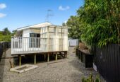 Standalone 3 beds house with garage and car parks, close to WestCity Waitakere Mall, Lincoln Road Shopping Centre, local schools, 5/7 Duncan Avenue, Te Atatu South, Auckland