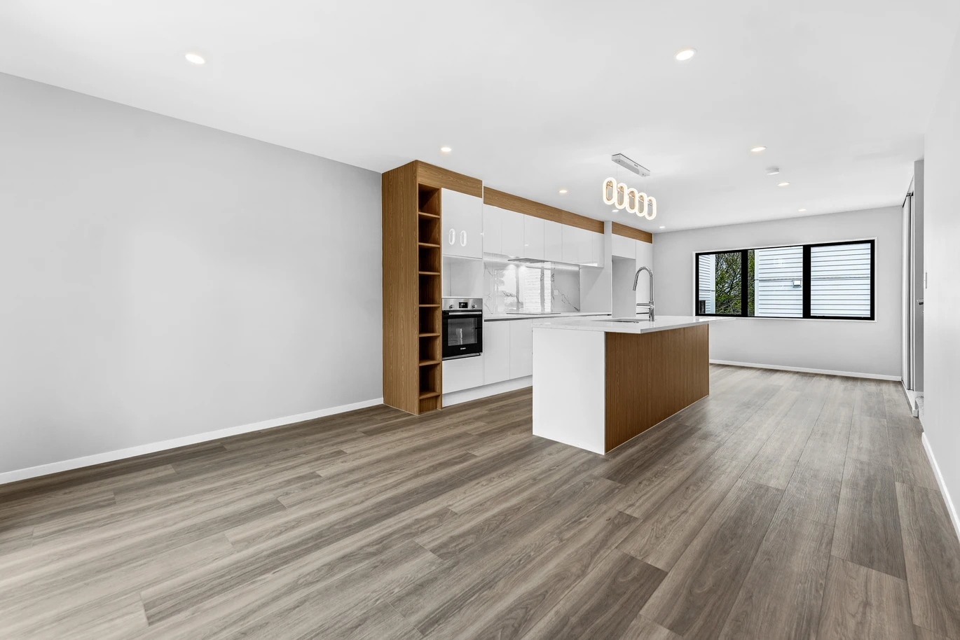 Brandnew freehold 3 beds 3.5 baths home with 3 ensuites and garage, walks to Highland Park Shopping Centre,, zoned for Howick Primary, Howick Intermediate, and Pakuranga College, 4/24 (Lot 6) Aberfeldy Avenue , Highland Park, Auckland