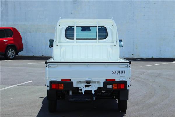 2024 Daihatsu Hijet Flat-deck Truck Demo Mileage Truck Automatic, Petrol, 660 cc, 100 km