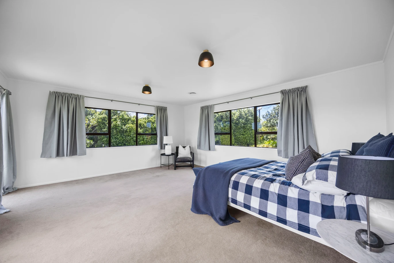 Freshly refurbished 4 beds 1 bath lifestyle house on 1.4ha section, near Karioitahi Beach and Clarks Beach, with beaches just minutes away, 20 Waipipi Wharf Road, Waiuku, Auckland