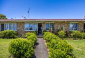 Once in 40 years, Current CV: $1,850,000, zoned for T/H’s and or Apartments, 4 x brick 2-bedroom units on 766m2 , each unit rented $390 per week, 25 Point England Road, Point England, Auckland