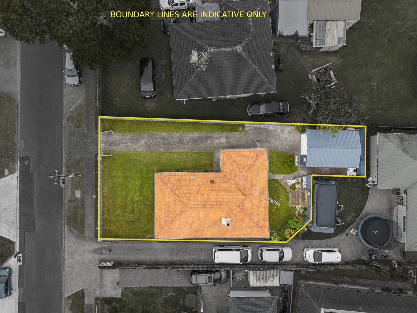 3 beds house with garage on 426m2 section, close to Papakura town centre, Southgate Shopping Centre , schools, motorway access, 31 Arimu Road, Papakura, Auckland