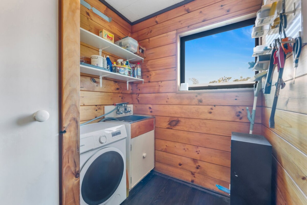 Separation = Opportunity for First Home Buyer, 3 beds house with carport on 1/2 share of 703sqm section, minutes from Birkenhead Shopping Mall and local amenities right in the heart of Birkdale, 1/32 Gatman Street, Birkdale, Auckland