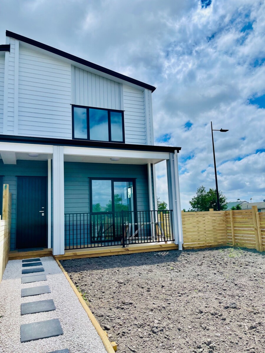 146m2 brandnew 4 beds 3 baths with 2 car parks, close to schools, green reserves, motorway access, 2 Kaapehu Street, Drury, Auckland