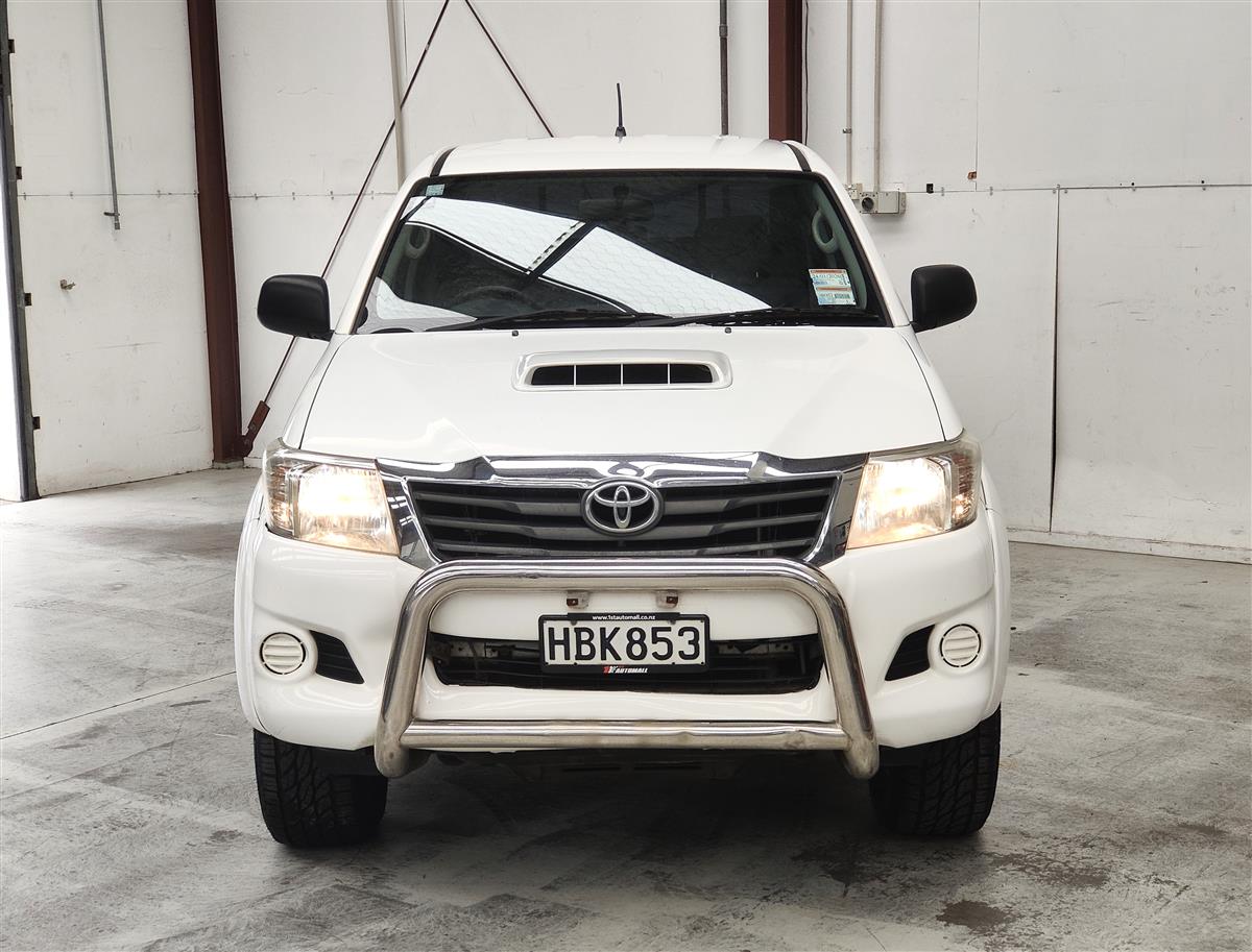 2013 Toyota Hilux 4WD 3.0TD/5 SPEED MANUAL/CAMBELT DONE/TOW BAR/ Ute, Diesel, 2,982 cc, 5 seats, 175,473 km