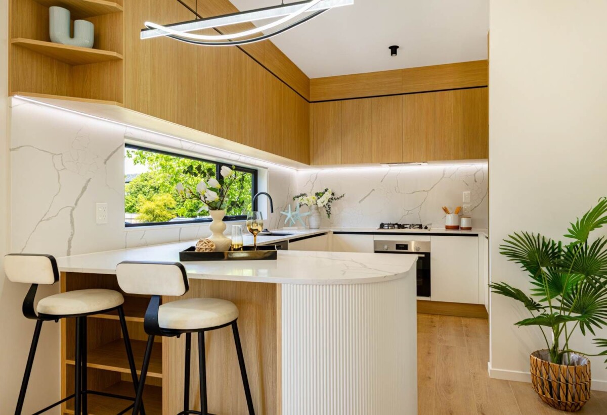 Brandnew standalone 4 beds townhouse with garage, moments from Kenderdin Park Hospital, schools, shops, , 3/16 Grande Vue Road, Papatoetoe, Auckland