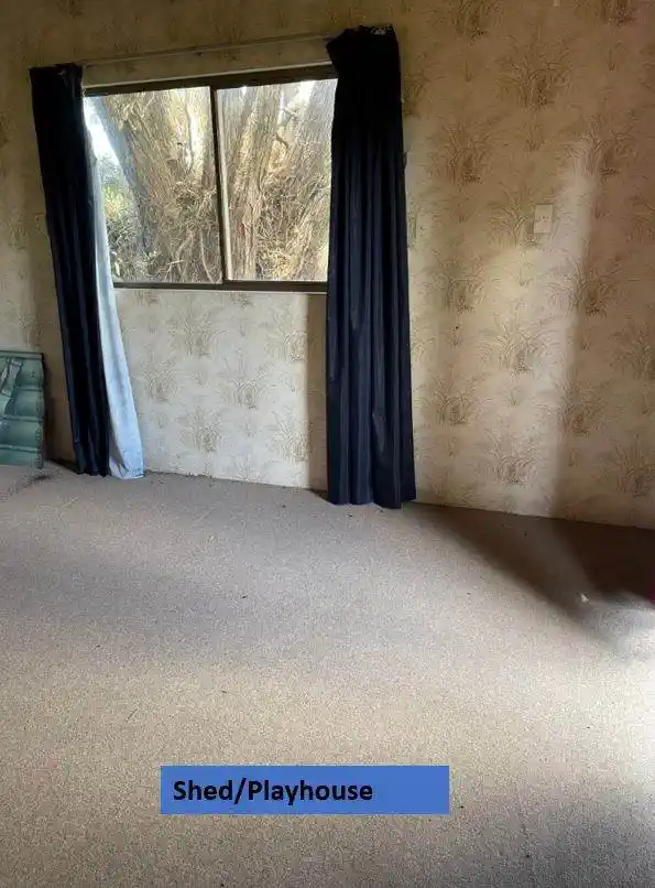 For rent 3 beds 2 baths house with a Sperate shed/storage house, within desirable school zones, available now, 14 Imogene Way, Half Moon Bay, Auckland