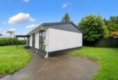 3 beds home, do-up, Just a short stroll to the rail station, 2/16 Cameron Place, Ranui, Auckland
