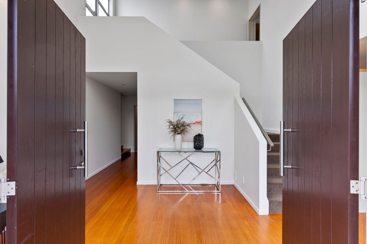 251m2 modern 3 beds 3 baths house with A separate media room and double garage on 527m2 section, with sweeping views over Westmere and the Seddon Fields, 15B Richard Street, Westmere, Auckland