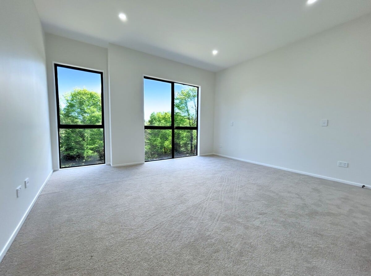 Affordable Brandnew 4 beds 3.5 baths home with double garage on 166m2 section, close to schools, shops, motorway access, 33B Burberry Road, Karaka, Auckland