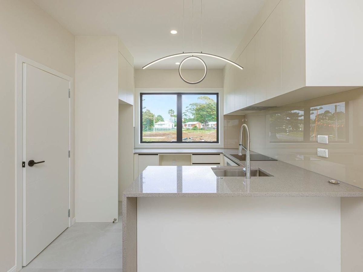 For rent, Unfurnished,, 4 beds 3 beds townhouse, Available Now·, 59 Kawiti Avenue, Point England, Auckland