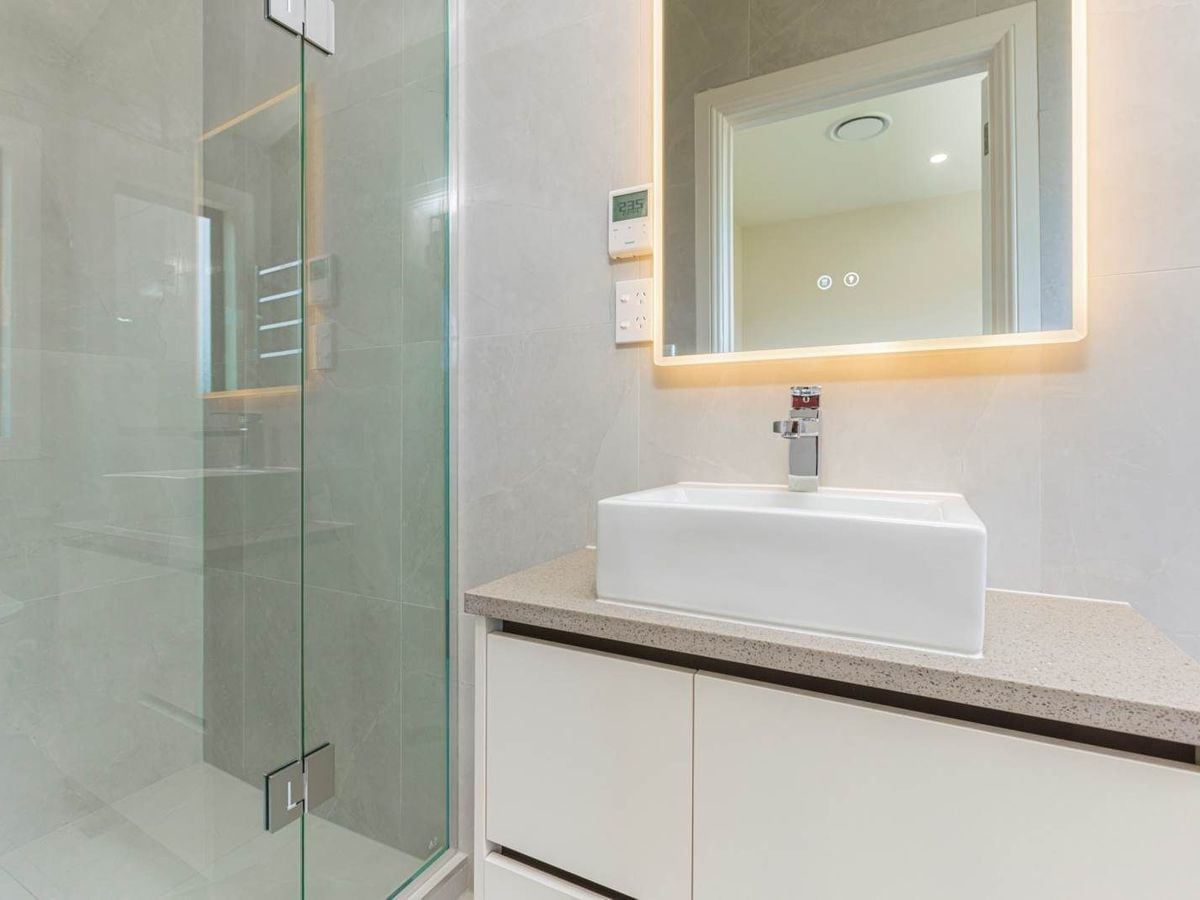 For rent, Unfurnished,, 4 beds 3 beds townhouse, Available Now·, 59 Kawiti Avenue, Point England, Auckland
