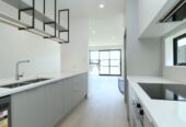 For rent, 4 Bed 3 Bath 2 Kitchen townhouse, Available on Sun 1st Mar, 20 Yellow Pear Lane, Drury, Auckland