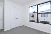 For rent, 4 Bed 3 Bath 2 Kitchen townhouse, Available on Sun 1st Mar, 20 Yellow Pear Lane, Drury, Auckland