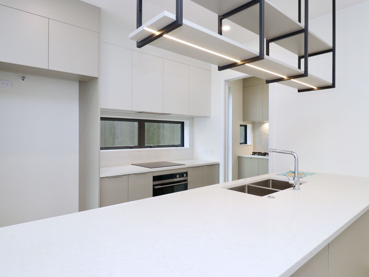 For rent, 4 Bed 3 Bath townhouse, Available on Sun 1st Mar, 18 Yellow Pear Lane, Drury, Auckland