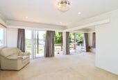 For rent, 3 beds 2 baths house with double garage and Storage room, Available from Thu 19th Feb, Hill Park, Auckland