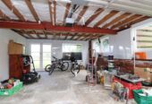 For rent, 3 beds 2 baths house with double garage and Storage room, Available from Thu 19th Feb, Hill Park, Auckland