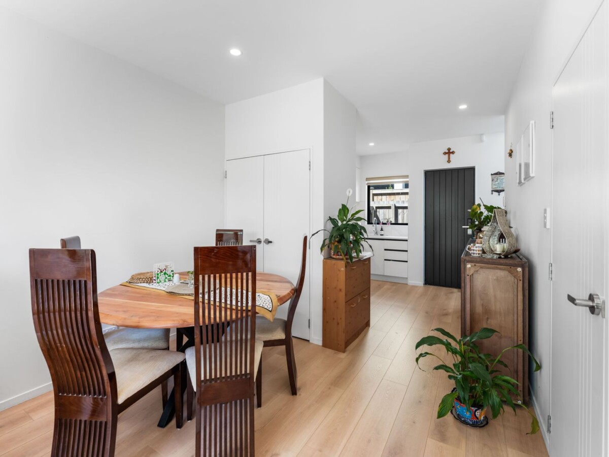 Bank Countdown On – This Must Be Sold within two weeks, 2 beds 1.5 baths home, backs directly onto the expansive Henderson High School playground, close to schools, shops, transport links, parks, and all the everyday essentials, 8/28 Smythe Road, Henderson, Auckland
