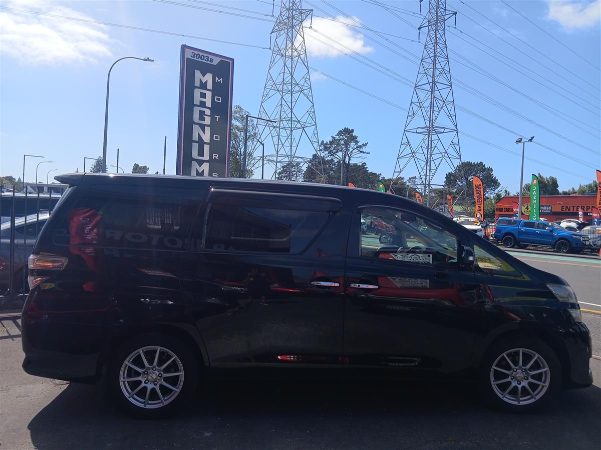 2012 Toyota Vellfire Station Wagon Automatic, 8 seats, Black, Petrol, 2,362 cc, 168,443 km