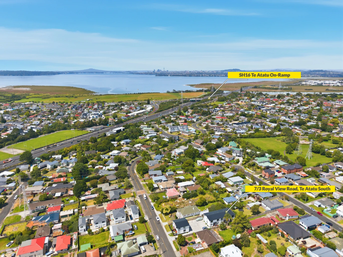 111m2 2 beds 2.5 baths home with car park, close to schools, local cafes, and the coastal walkways, motorway access, 7/3 Royal View Road, Te Atatu South, Auckland