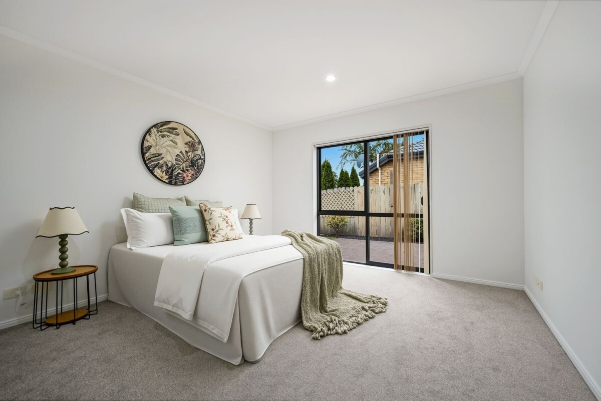 Qverseas owner, 142m2 Brick and tile 3 beds 2 baths house with double garage on 281m2 section, close to WestCity Mall Henderson, schools, the popular shopping and dining options along Lincoln Road, including Pak’nSave and Mitre 10 MEGA, motorway access, 32 Espalier Drive, Henderson, Auckland