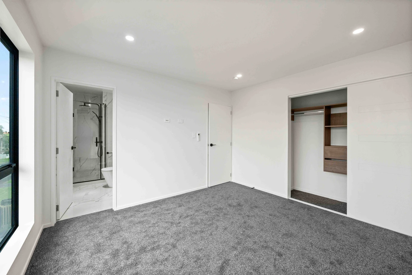 10-year Stamford Building Warranty, 139m2 Brandnew standalone 4 beds 2.5 baths home, garage with extra storage, Two air-conditioning units, Close to Motorway SH 20, Mangere Town Centre for supermarkets, shops, and daily essentials, Lot 1/3 Richard Road, Mangere, Auckland