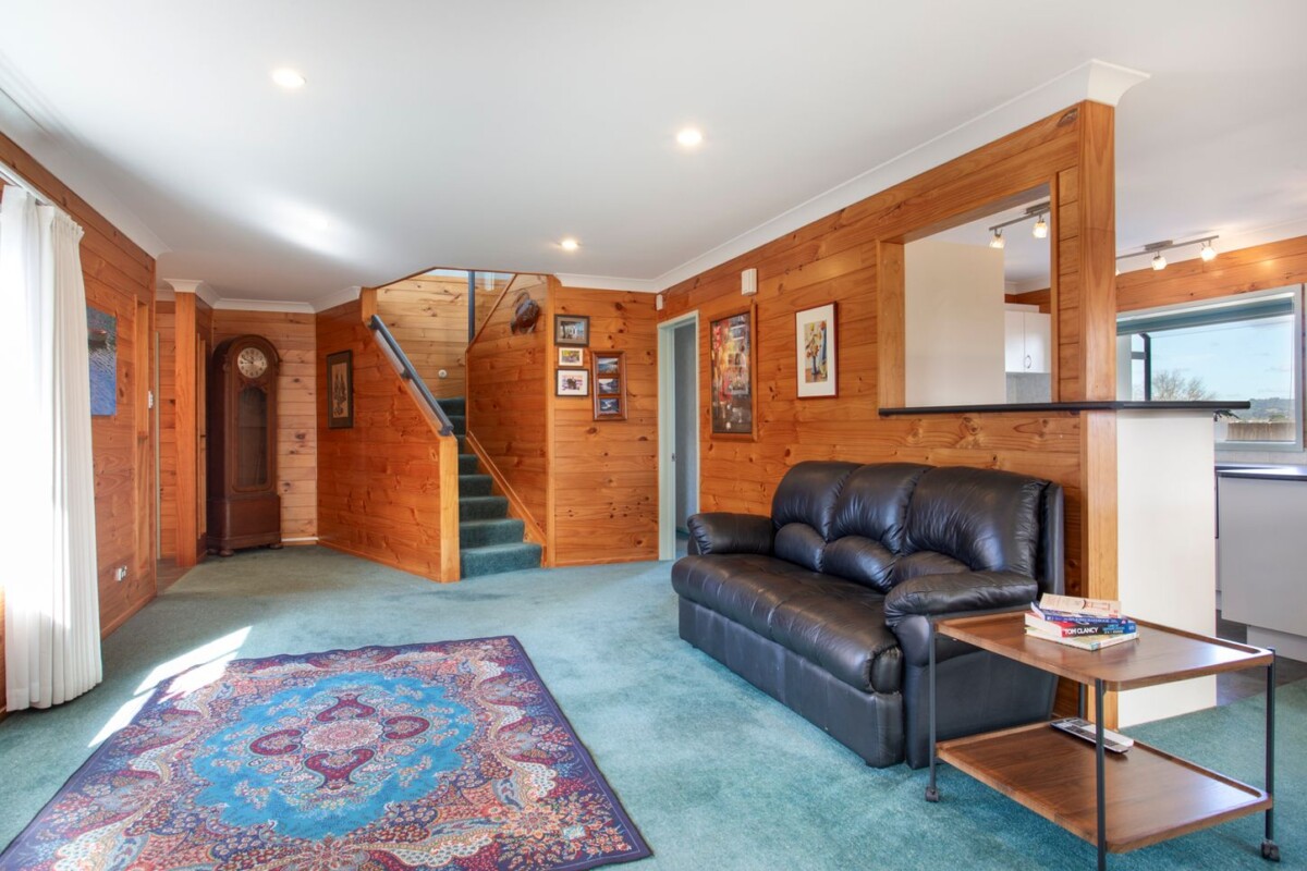 Owner Already Up North – This Must Be Sold, 3 beds 2 baths house with double garage on 418m2 section, minutes from schools, Pak’nSave, WestCity Mall, The Boundary shopping precinct, Henderson Train Station, 35C Edmonton Road, Henderson, Auckland