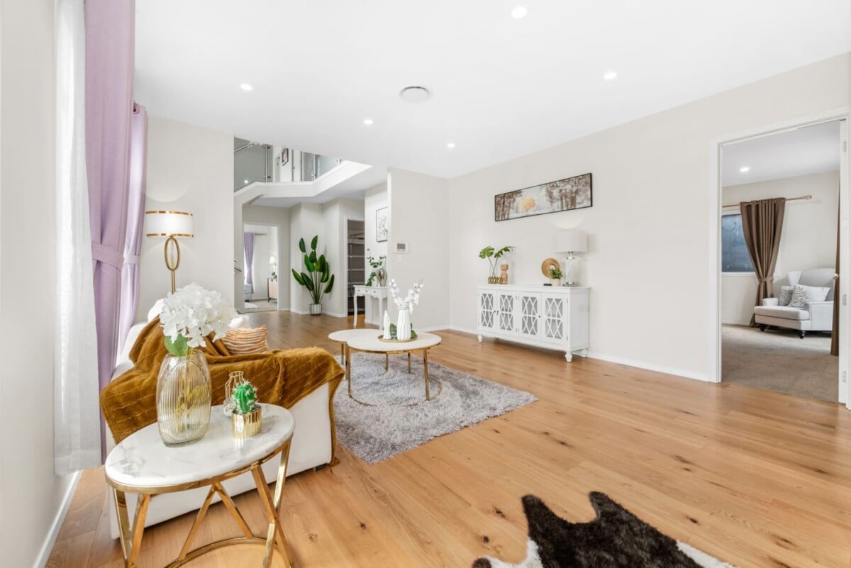 280m2 5 beds 4.5 baths house with double garage on 388m2 section, including 3 ensuites, 1 ensuite ground floor, 97 Argento Avenue, Flat Bush, Auckland