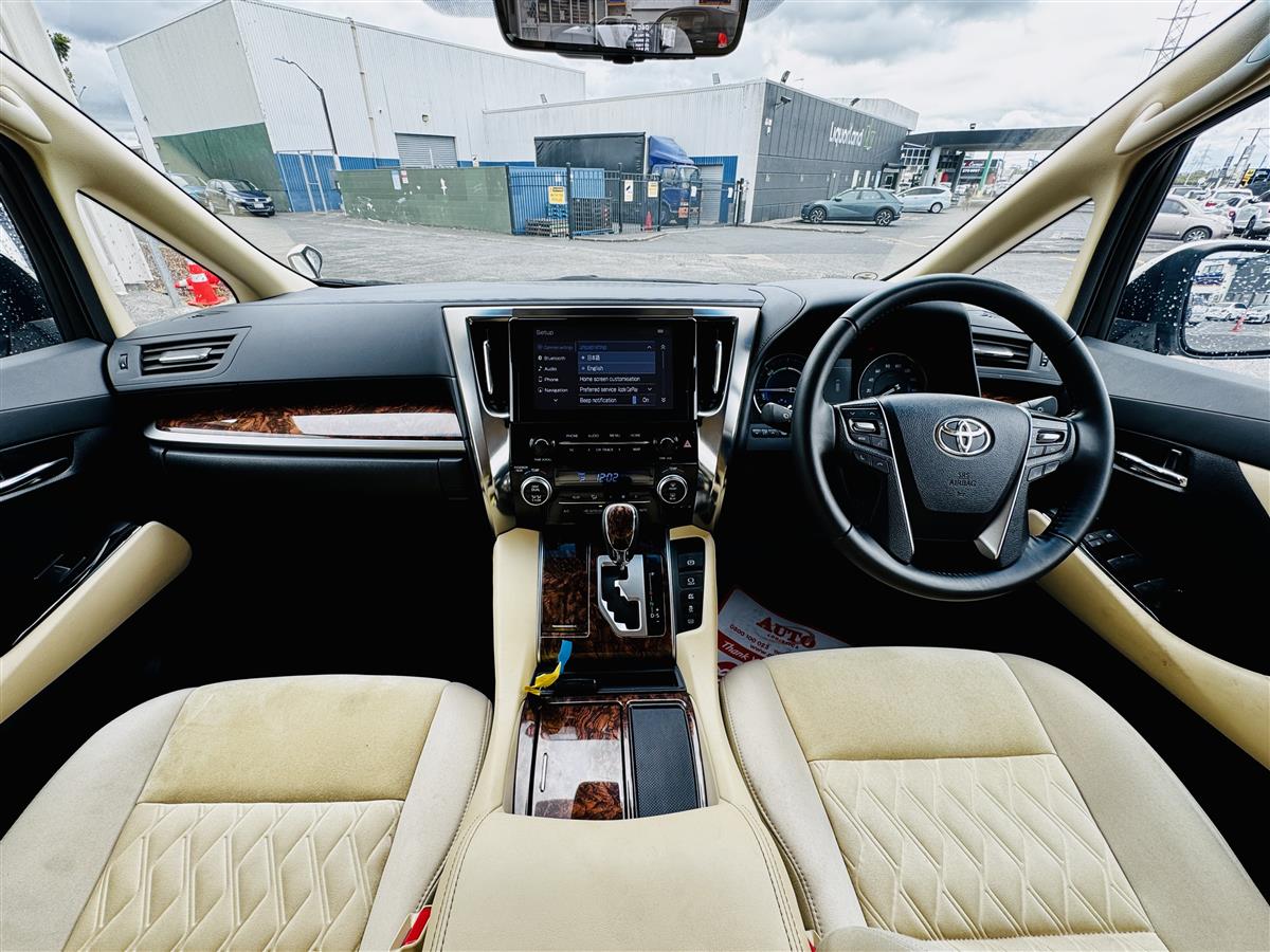 2021 Toyota Alphard Hybrid 4WD 7 Seats VIP People Mover Van Automatic, 2,500 cc, 64,000 km