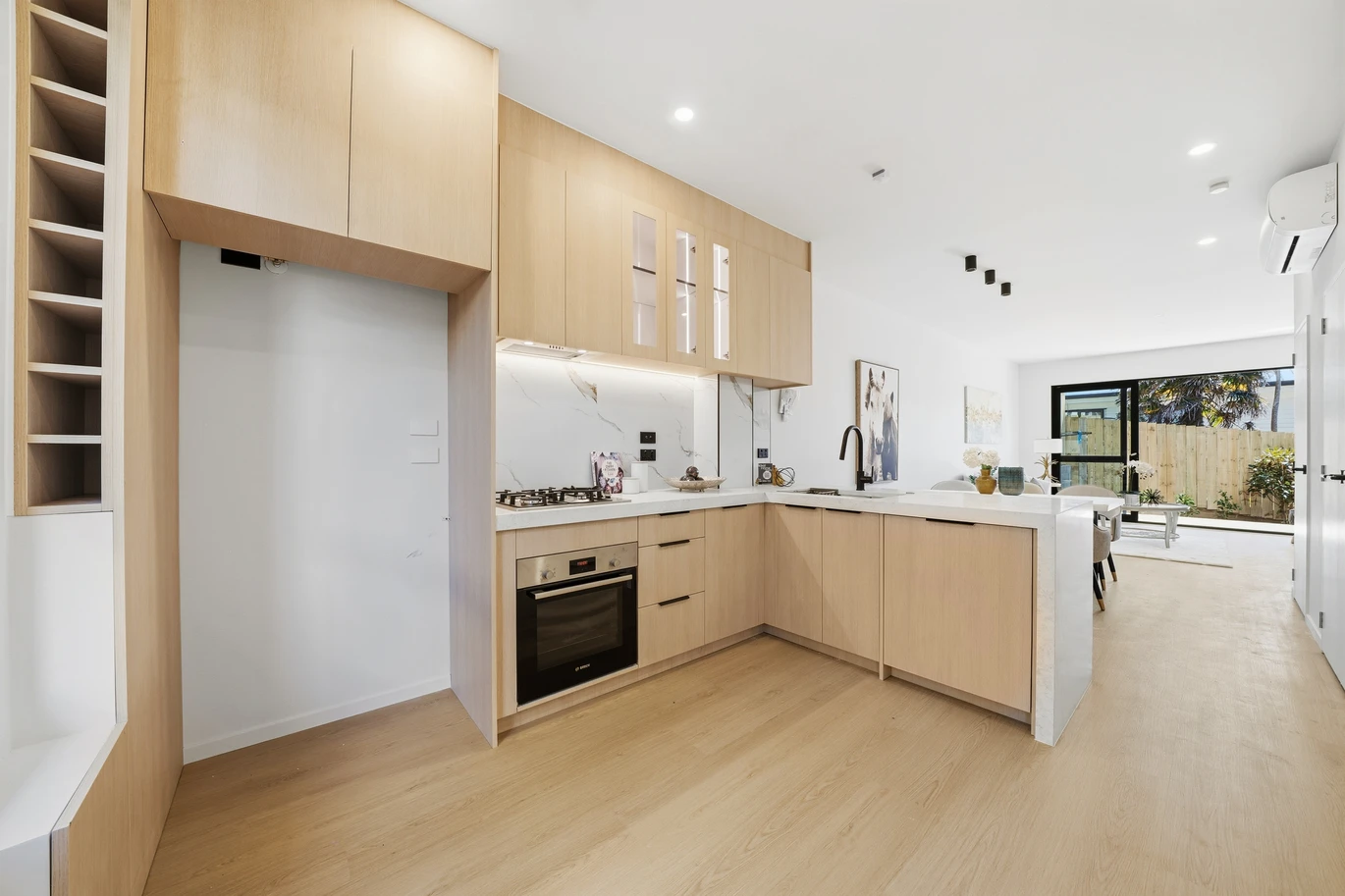 10-Year Stamford Building Warranty, Brandnew freehold 3 beds 2.5 bath home with car park or 2 beds 2.5 baths home with car park, walks to Howick Domain and Owairoa Primary School, and zoned for sought-after Sancta Maria College and Howick College, 44 & 46 Drake Street, Howick, Auckland