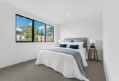 Standalone 4 beds 3 baths home with garage, close to Takapuna’s vibrant shopping precinct, beaches, schools, walks to Takapuna Grammar School and Hauraki Primary School, 2/49 Northboro Road Belmont, Auckland