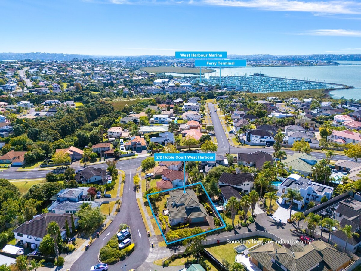 310m2 5 beds + study 2.5 baths house with double garage on 699m2 section, easy walk to Marina View School and close to the marina, reserves, shops, and excellent schooling including Hobsonville Point Secondary School, 2/2 Hobie Court, West Harbour, Auckland
