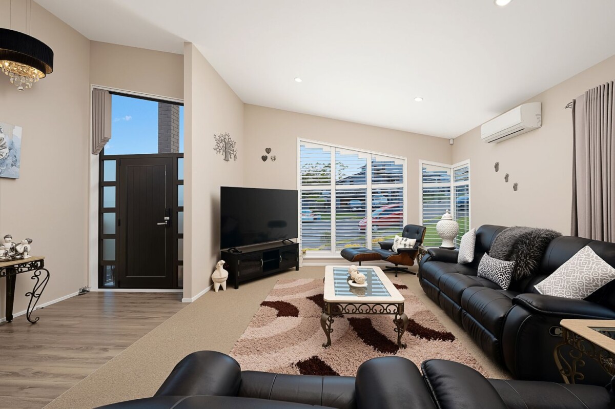 Home and in come, 277m2 5 beds + a large study room 3 baths house with double garage and carport on 600m2 section, including a 2-beds granny, Zoned for popular Western Heights School and just moments away from Opanuku Stream Cycle and Walkway, local parks, Palomino shops and Sturges Road train station, 77 San Marino Drive West, Henderson,, Auckland