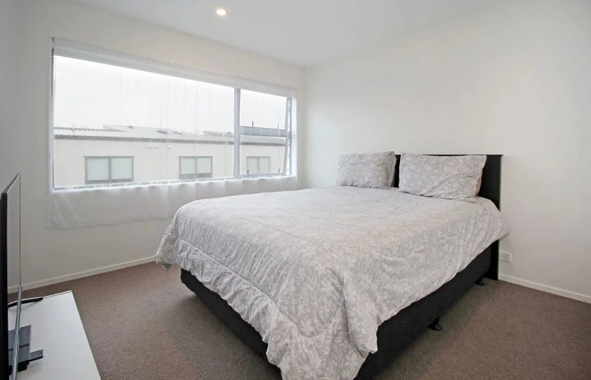 Fletcher-built Freehold 2 beds 1 bath home with car park, extra nearby parking, freehold title (no body corporate fees), and a transferable Master Build Guarantee, just a short walk to Ormiston Town Centre and Barry Curtis Park, 10 Paterae Lane, Flat Bush, Auckland