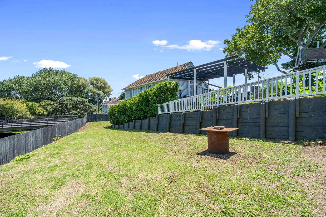 3 beds 1 bath house on 832m2 section, close to schools, shopping centres, motorway access, 71 Hamill Road, Otara, Auckland