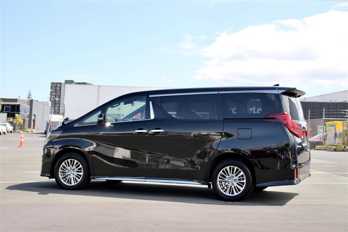 2021 Toyota Alphard Hybrid 4WD Type S 7 Seats VIP Mover Van Automatic, Black, Petrol, 2,493 cc, 62,000 km