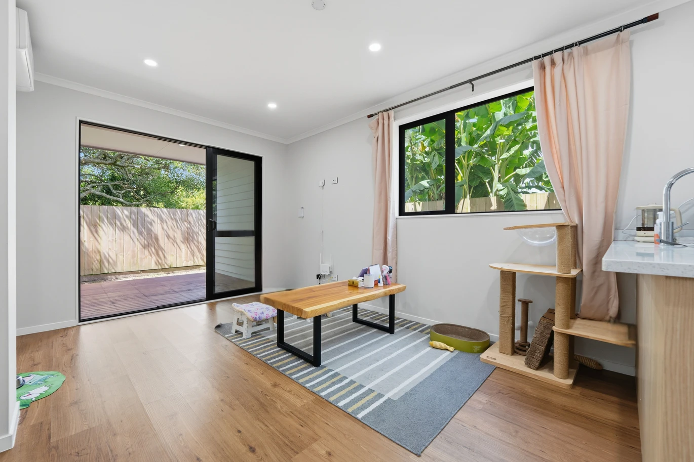 111m2 2 beds 2.5 baths home with car park, close to schools, local cafes, and the coastal walkways, motorway access, 7/3 Royal View Road, Te Atatu South, Auckland