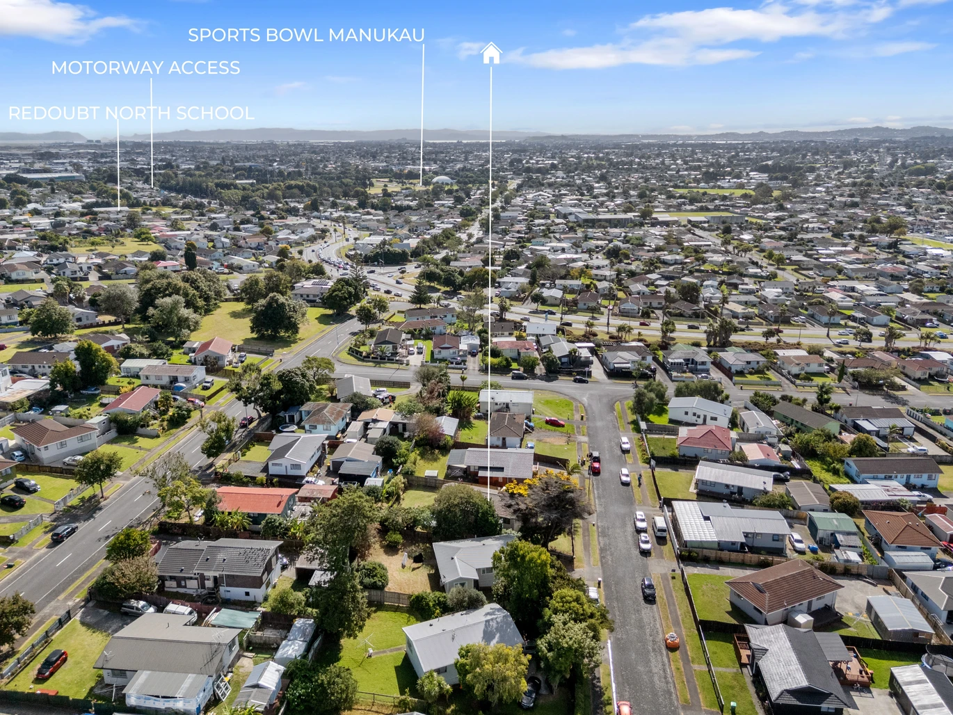 Once in 38 years, 4 beds 1 bath house on 600m2 section, with easy motorway access, plus local schools, shops, and everyday amenities nearby, 48 Darnell Crescent, Clover Park, Auckland