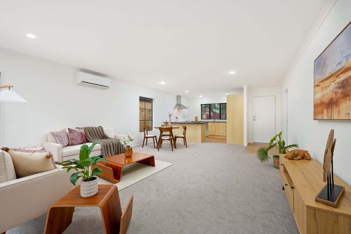 Qverseas owner, 142m2 Brick and tile 3 beds 2 baths house with double garage on 281m2 section, close to WestCity Mall Henderson, schools, the popular shopping and dining options along Lincoln Road, including Pak’nSave and Mitre 10 MEGA, motorway access, 32 Espalier Drive, Henderson, Auckland