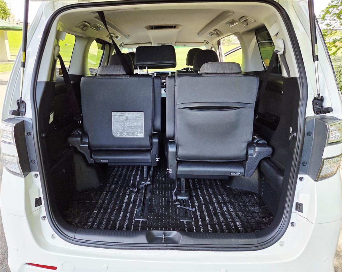 2014 Toyota Vellfire HYBRID BLACK INTERIOR Station Wagon Automatic, 7 seats, 2,362 cc, 89,000 km