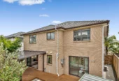 2 kitchens, 286m2 Brikc and tile 6 beds 3.5 baths house with double garage and 1 bed granny, Zoned for Chapel Downs Primary and Ormiston Junior & Senior College, close to Ormiston Town Centre, schools, hospital, Botany, and motorway access, 1 Eunans Close, Flat Bush, Auckland