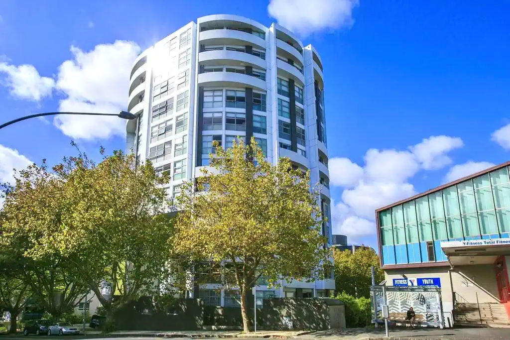 Auckland Girls’ Grammar School zone, 41m2 Freehold 1 bed 1 bath 1 car park apartment, On-site swimming pool, GYM, and sauna free to use for residents, 13E/156 Vincent Street, City Centre, Auckland